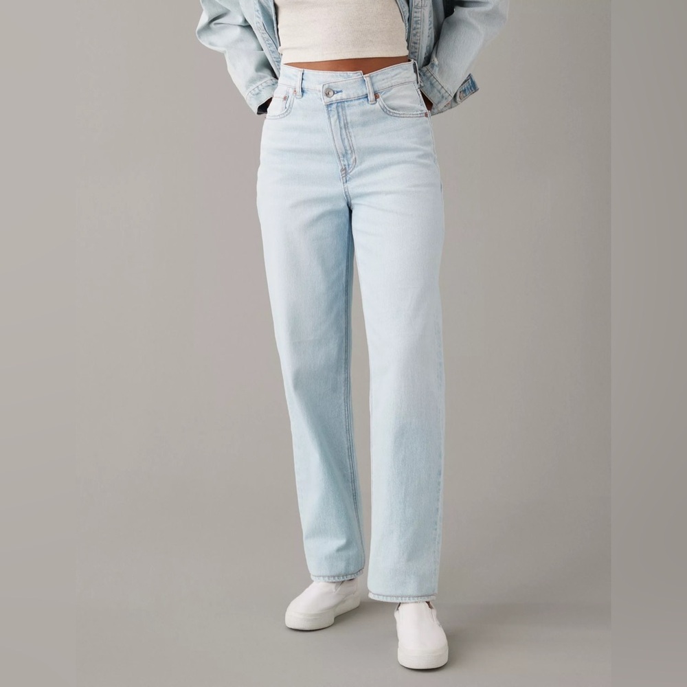 American Eagle Highest Rise Crossover Baggy Straight Jean Light Blue Size 12